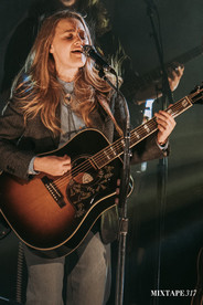 Aly & AJ Kick Off the "Places To Run" Tour With Nostalgic Hits and High Energy - Photo Maggz
