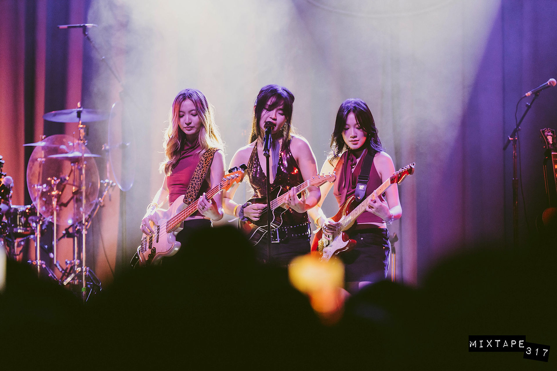 hannah bahng Delivers A Powerful Performance to Los Angeles 'BLUES' on 'The Misunderstood Tour' - Photo Rebecca Rowe