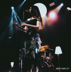 Sabrina Claudio Transforms Big Night Live into a Personal Sanctuary - Photo Dyani R.