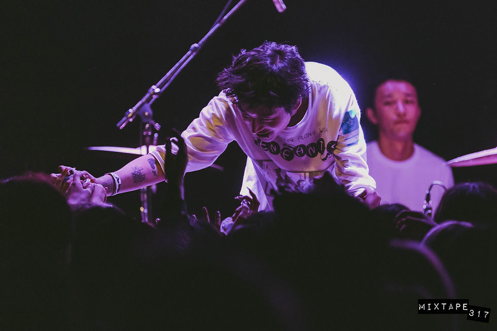 LØREN Rocks Out to 'The Waits' with Sold Out Crowd in Los Angeles