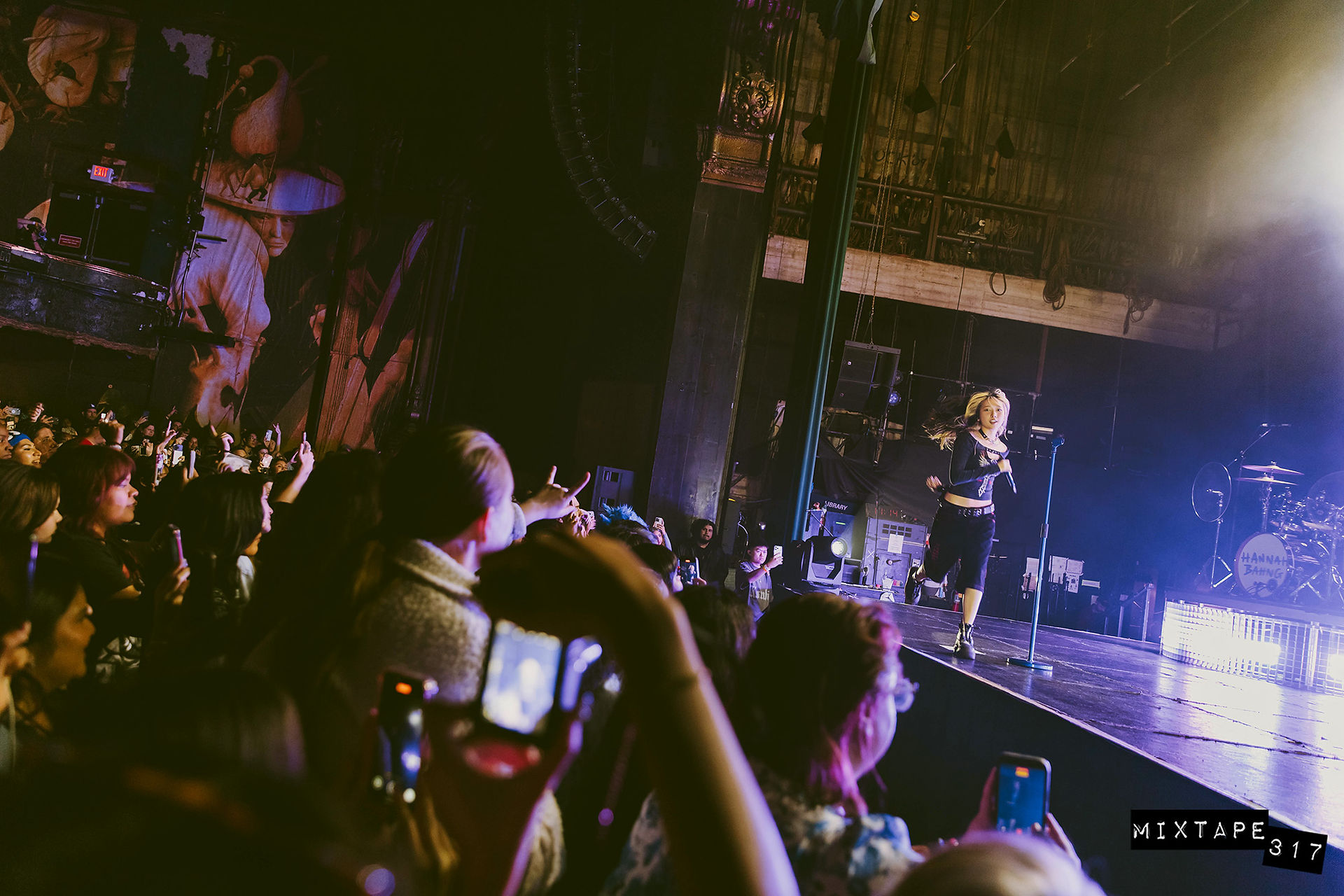 hannah bahng Delivers A Powerful Performance to Los Angeles 'BLUES' on 'The Misunderstood Tour' - Photo Rebecca Rowe