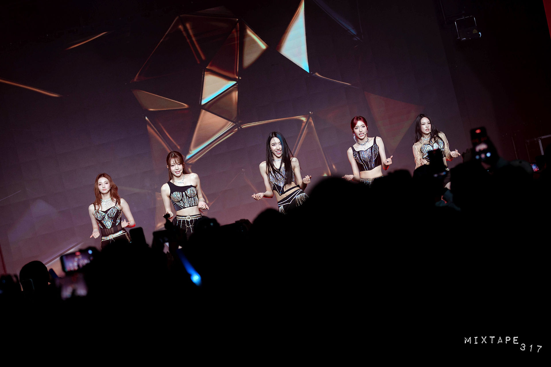 A2O MAY Capture Fans Attention with 'PAPARAZZI ARRIVE' Release Party