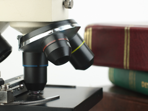 Termos inadequados em livros de Microbiologia. Parte 1. 