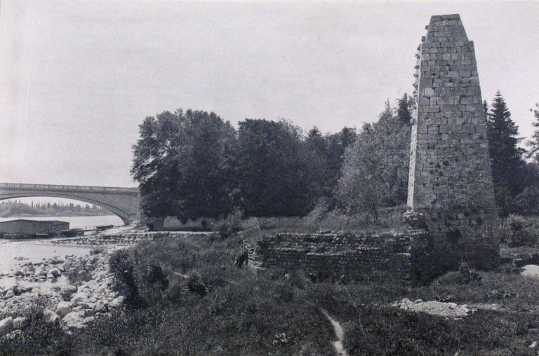 La pile en 1976 après la construction du pont Mistral,mais avant le réaménagement des rives du fleuve Patrimoine Auvergne Rhône Alpes