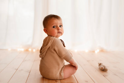 Shooting bambin - Votre photographe spécialisé en Belgique - Région Wallonne - Région Liégeoise dans la photographie de la maternité, naissance, enfance et Portrait de famille & Portrait Adulte mais aussi commerciale.
