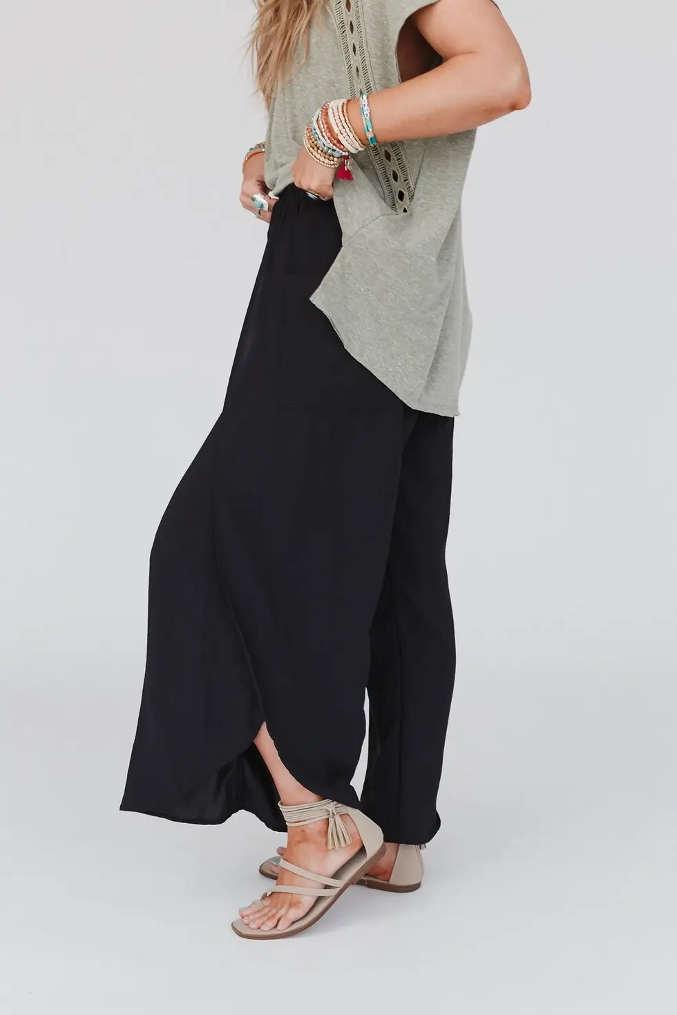 Thumbnail: Three Bird Nest | Stasia Solid Drawstring Tulip Pants - Black