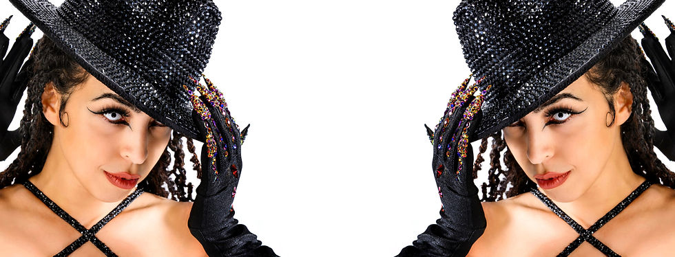 Qu'in de la Noche - Burlesque Cabaret Jazz Showgirl