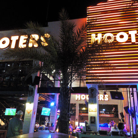 Le Hooters Pattaya