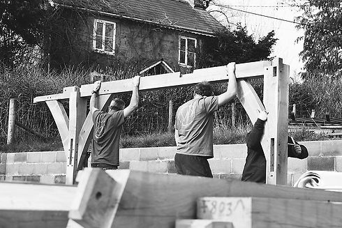 raising-a-timber-frame-in-herefordshire-2.jpg
