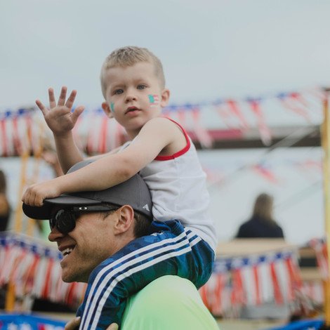 Minimalist Simple thank card landscape.png