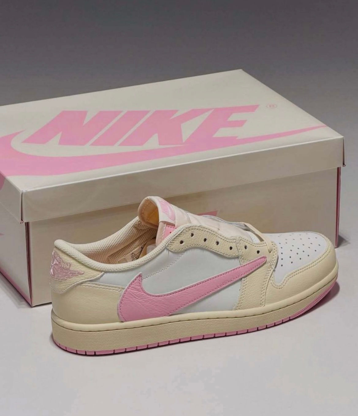 Travis Scott x Air Jordan 1 Low OG “Shy Pink”