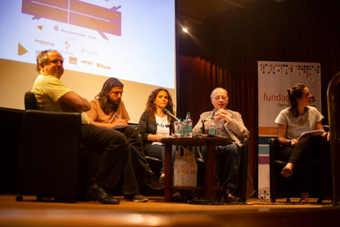 LA JUVENTUD EN ESCENARIOS DE INCERTIDUMBRE