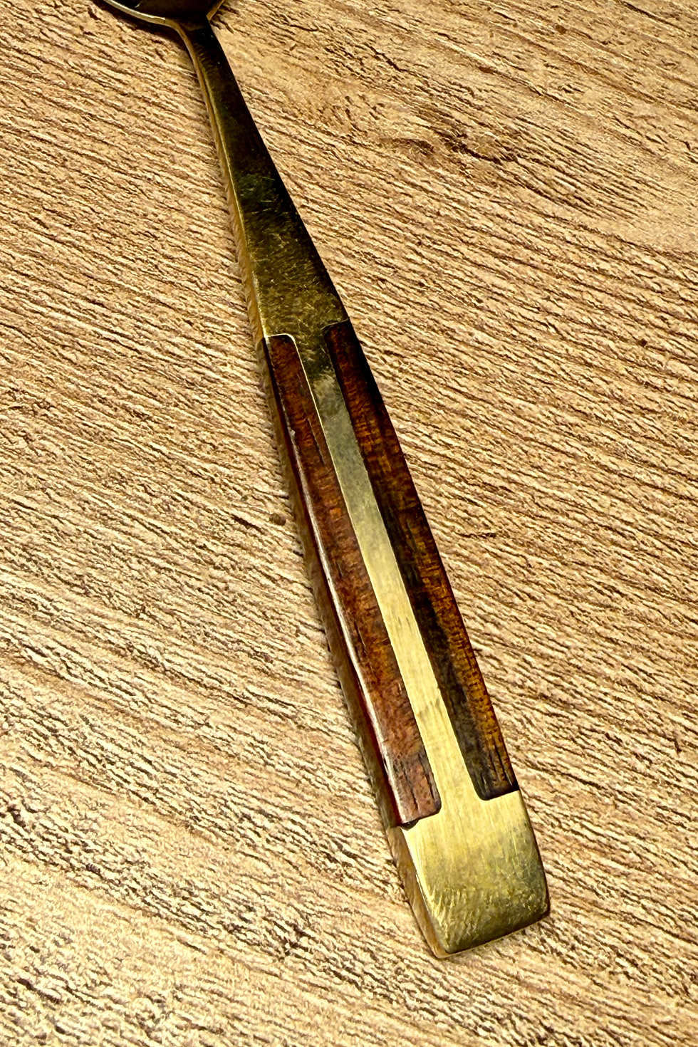 Thumbnail: Cucchiaini ottone e palissandro