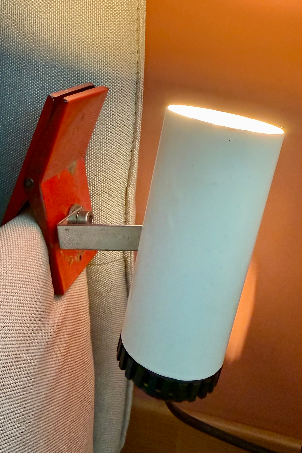 Thumbnail: clip spotlight
