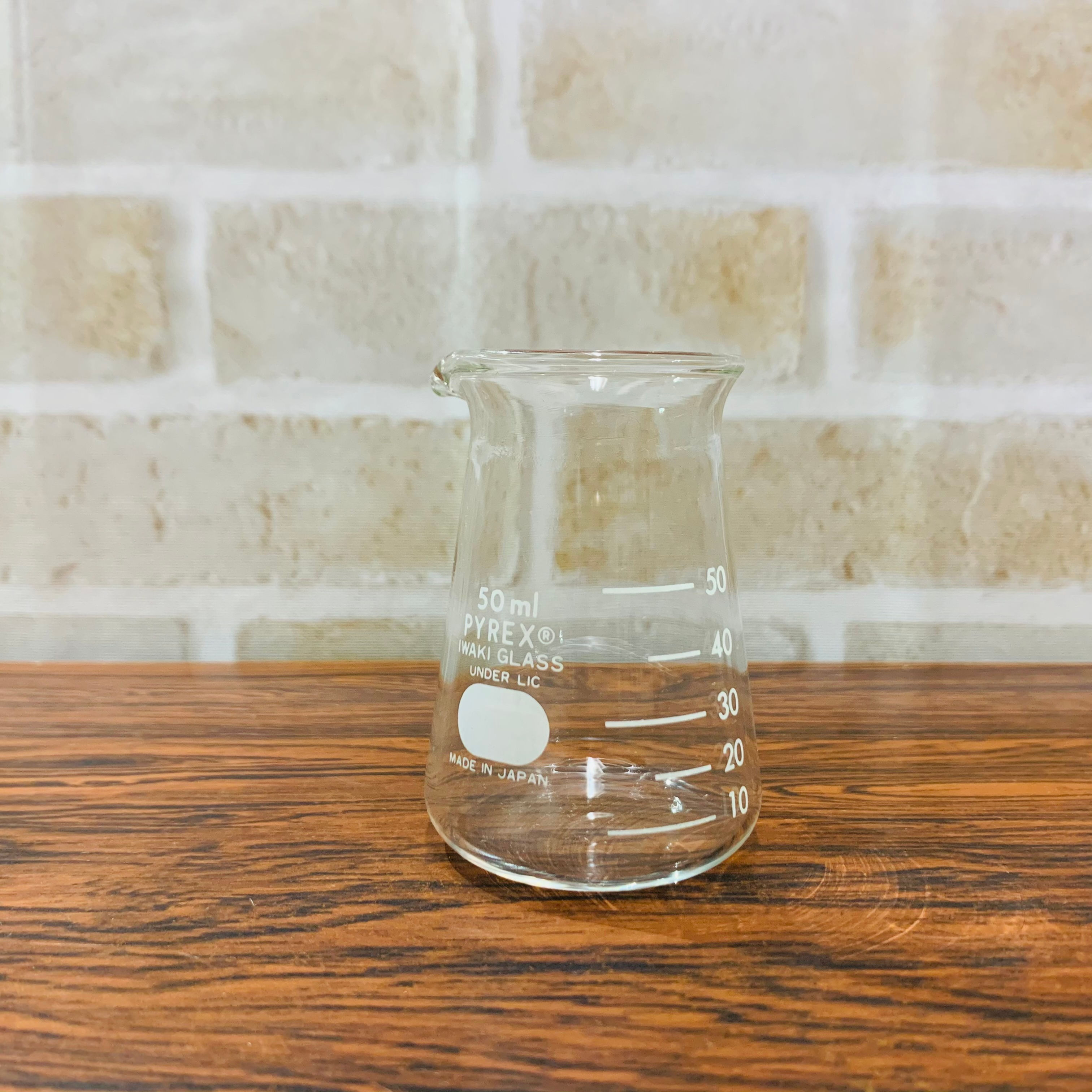 IWAKI　コニカルビーカー　50ml