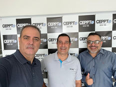 Dr. Rodrigo em aula ou evento 4