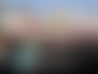 Lefke Gazi Lisesi velileri ve öğrencileri Başbakanlık önünde eylem yapıyor