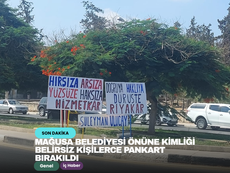 Mağusa Belediyesi Önüne Kimliği Belirsiz Kişilerce Pankart Bırakıldı