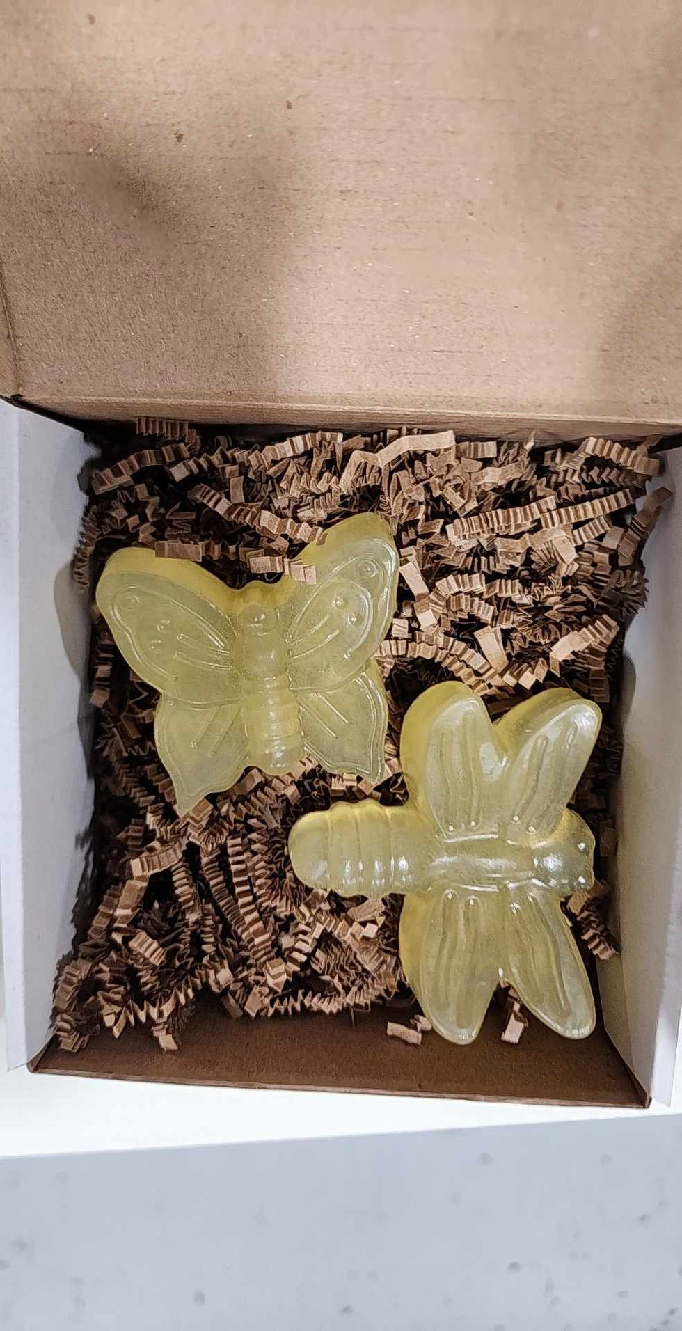 Thumbnail: Hemp Soap It is made with Jojoba Oil, Olive Oil (Grade A extra virgin), Palm Oil, Coconut Oil, Safflower Oil, Glycerine, Hemp Seed Oil, Purified Water, and Oat protein. 