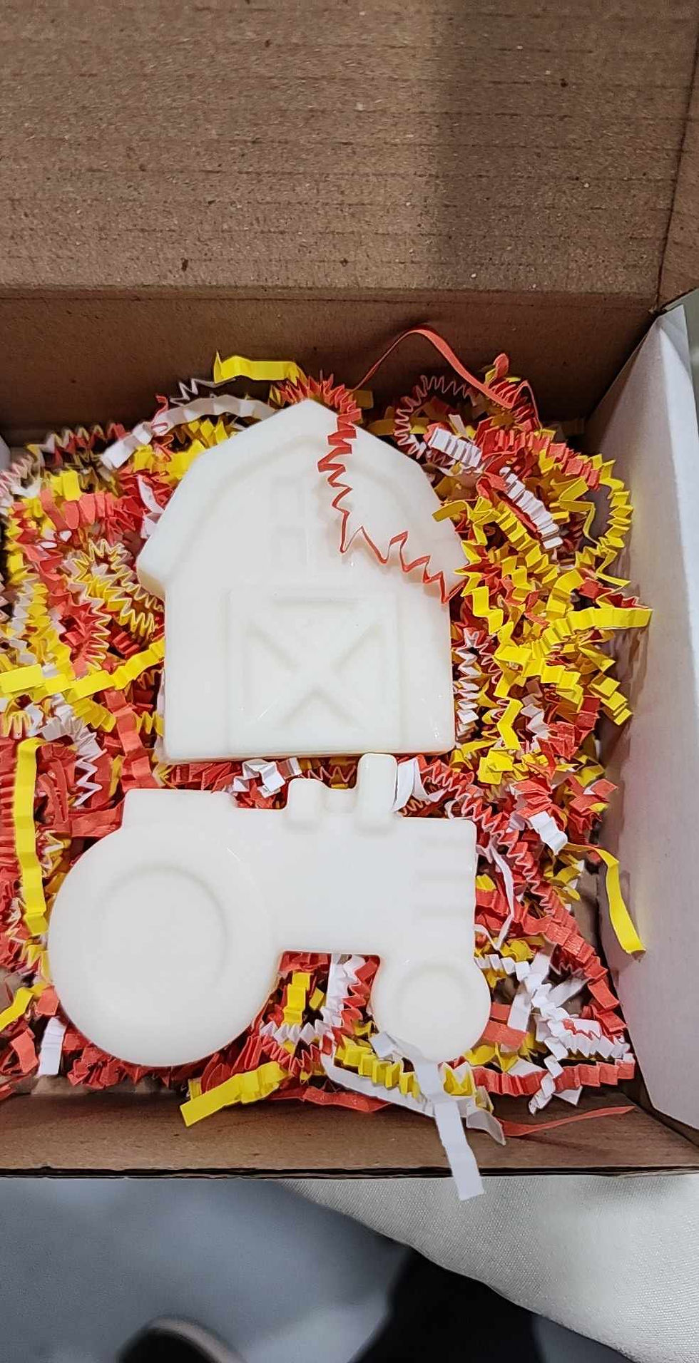 Thumbnail: Kids will love this fun soap.  Shaped like barn animals, truck or tractor and don't forget minions!  They can enjoy a fun bath time playing with this natural soap.  Good for their skin and their imagination!

 

All Natural Cocoa Butter Soap made with cocoa butter,  coconut oil, jojoba oil, vitamin e, palm oil, safflower oil, glycerine, purified water and oat protein. 