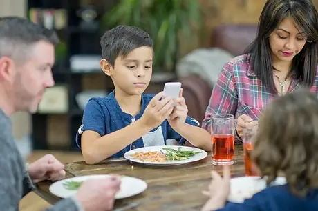 PROD-Modern-Family-Dinner.webp