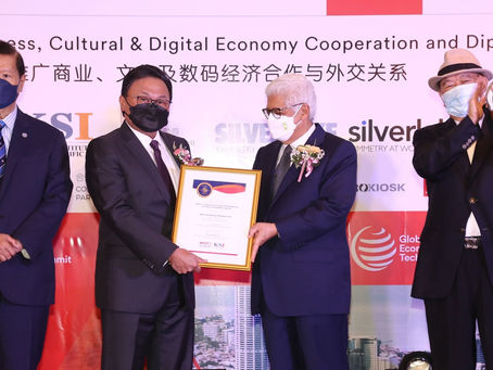 Dato’ Seri Kenny Ong Receives Lifetime Achievement Award at the 2021 GCET