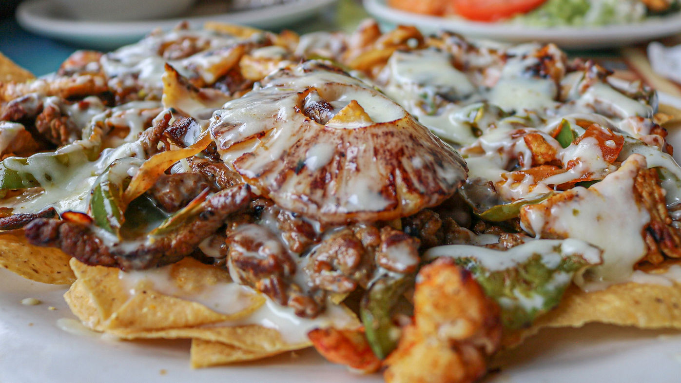 NachosHawaiianos_edited.jpg