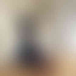 Yinyoga-positionen Benen mot väggen