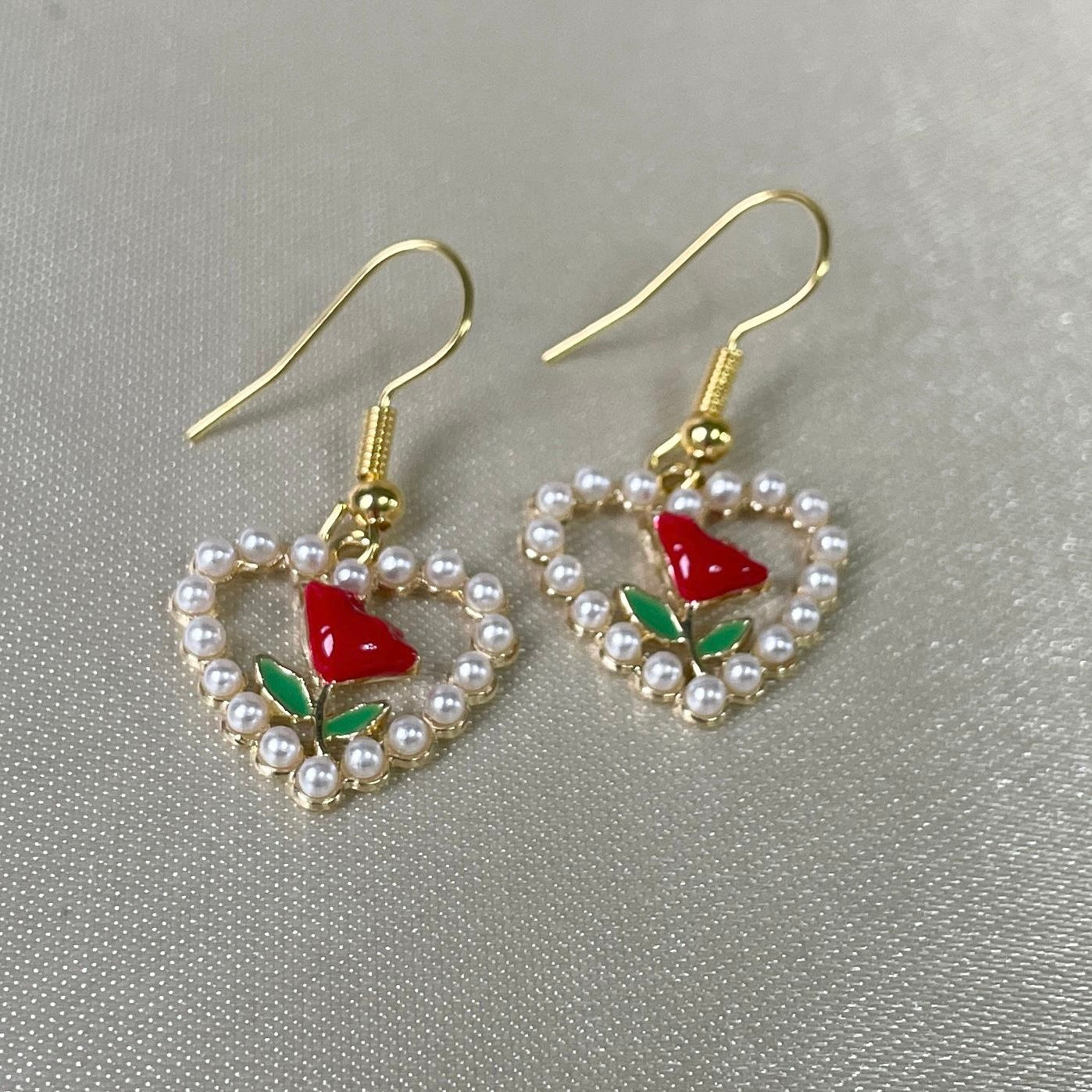 Rose pearl  Heart  Earrings 
