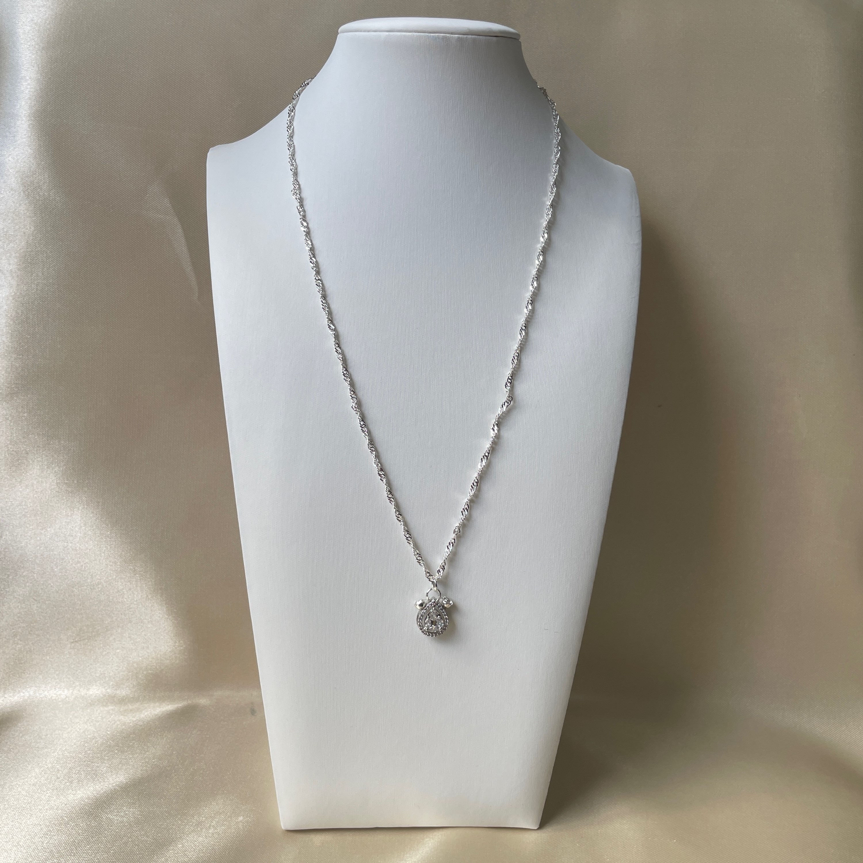 Diamond Teardrop Necklace 