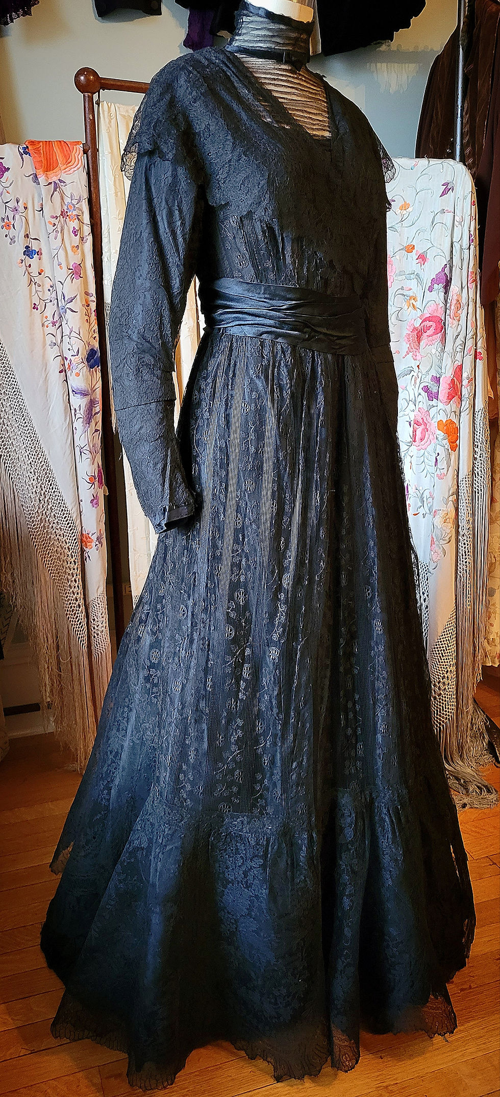 Thumbnail: Chantilly Lace Edwardian Gown