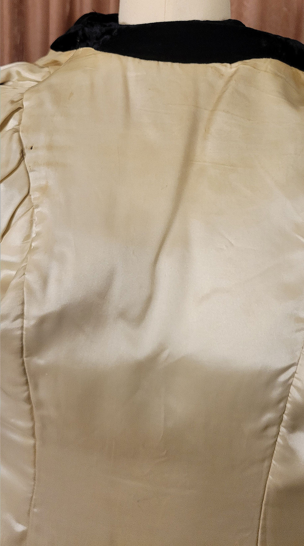 Thumbnail: 1930s Black Silk Velvet Opera Coat