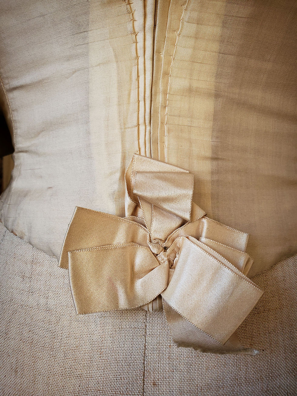 Thumbnail: Ivory Silk 1890s Puff Sleeve Bodice