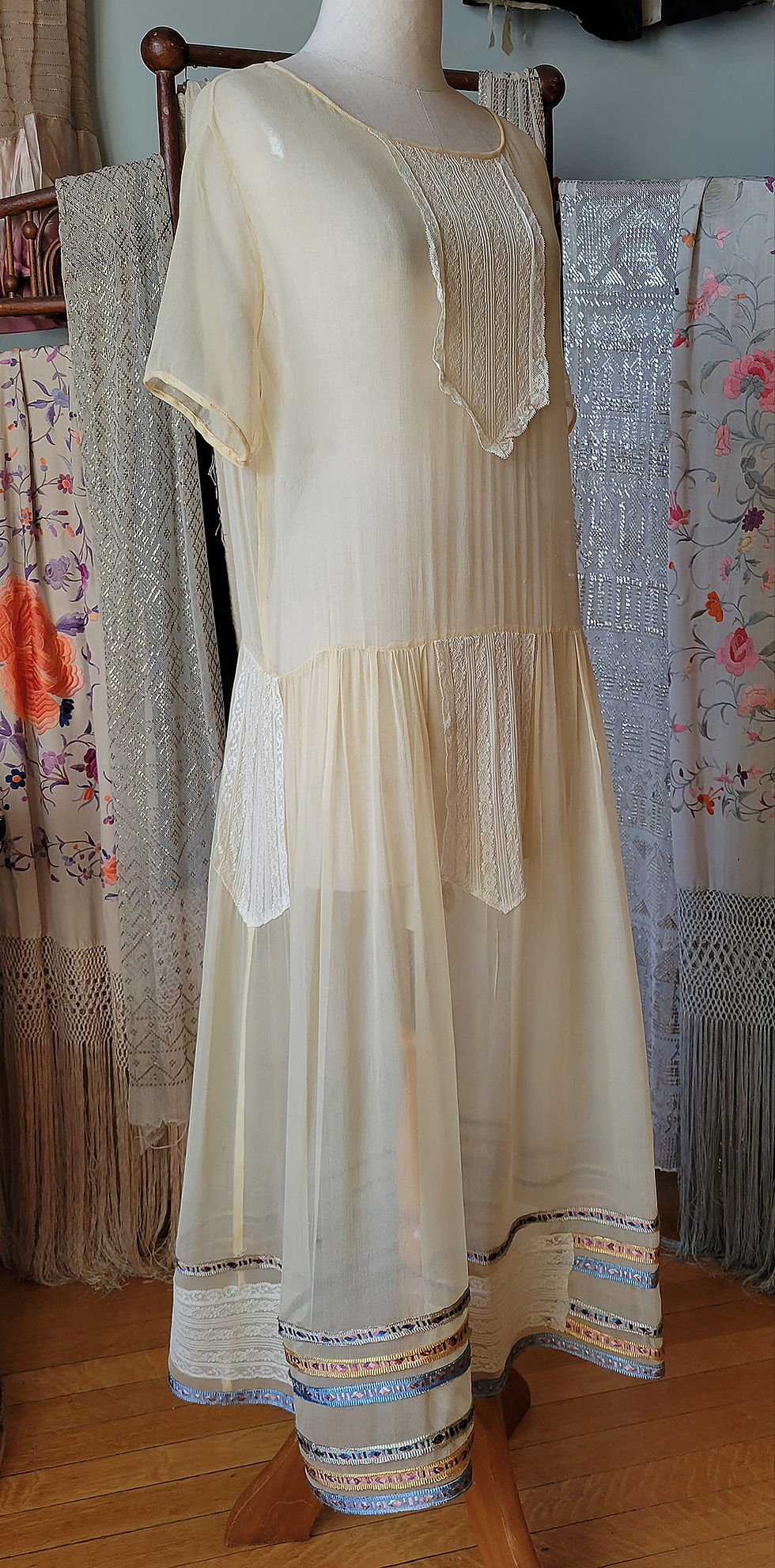 Thumbnail: 1920s Pale Yellow Chiffon Dress 