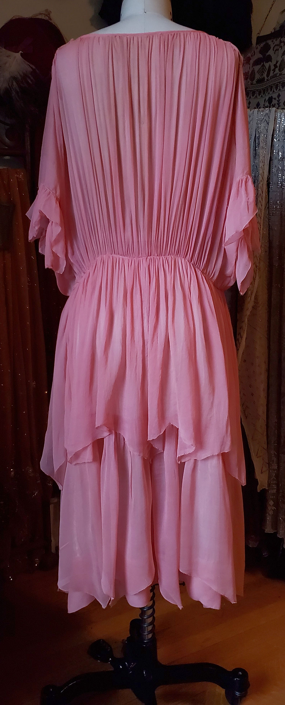 Thumbnail: Sweet Pink Silk Chiffon 1920s Gown