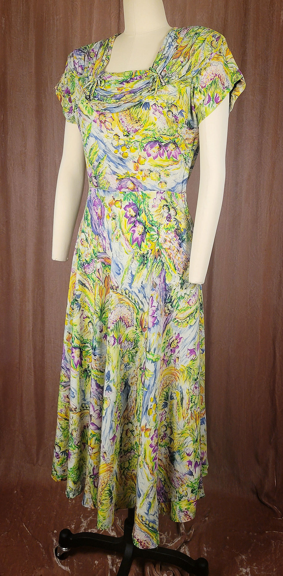 Thumbnail: 1940s Colorful Crepe Landscape Print Dress