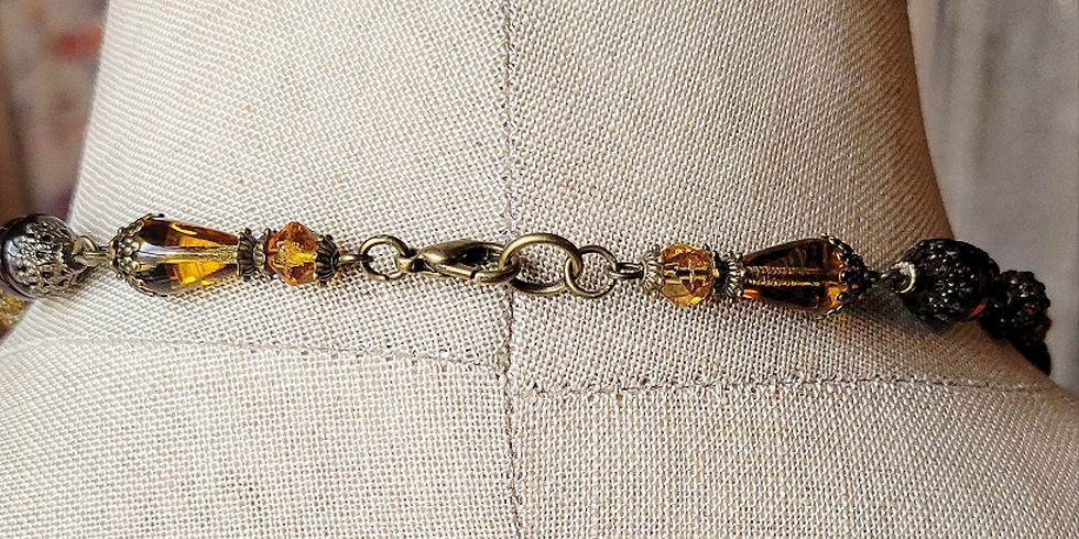 Thumbnail: Honey Drops Glass Beads 20s Style Necklace
