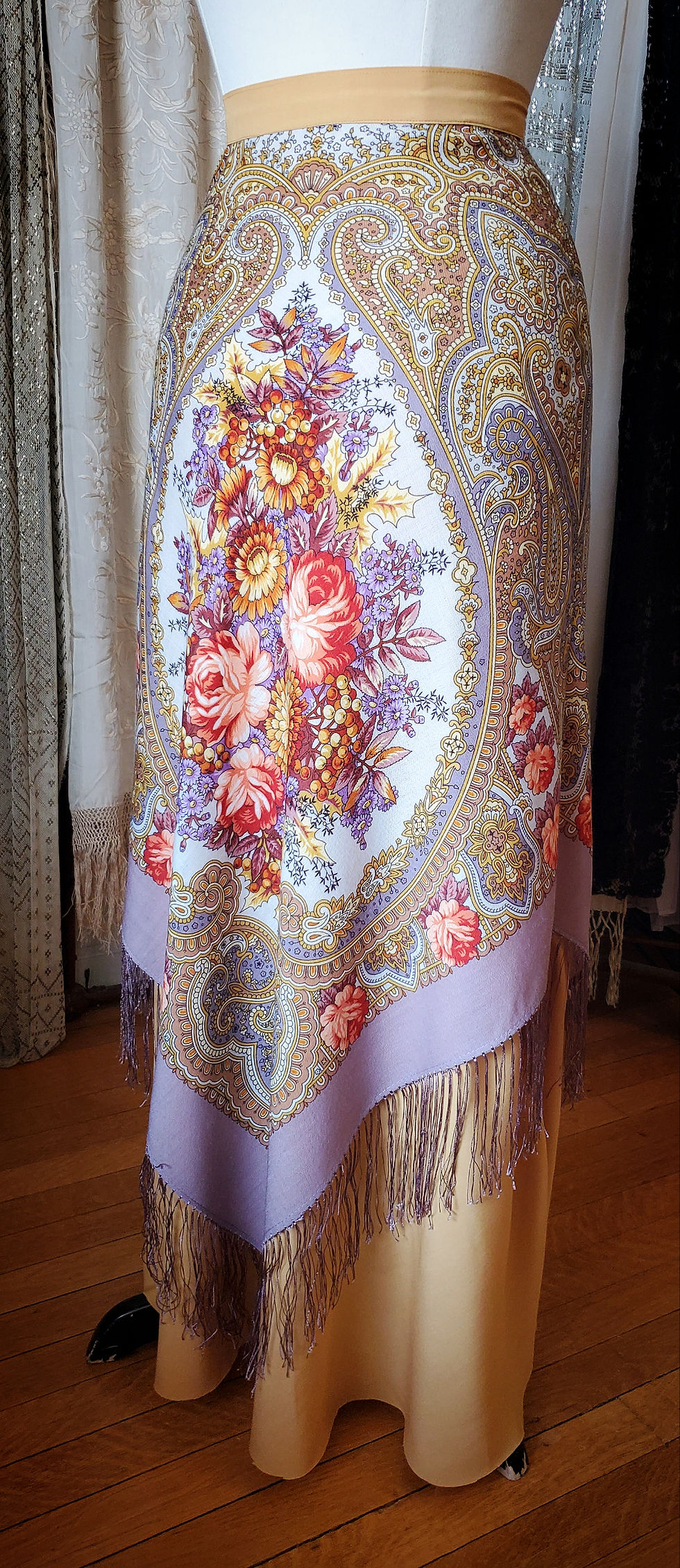 Thumbnail: Gold and Lilac Fringed Pavlovo Shawl Skirt