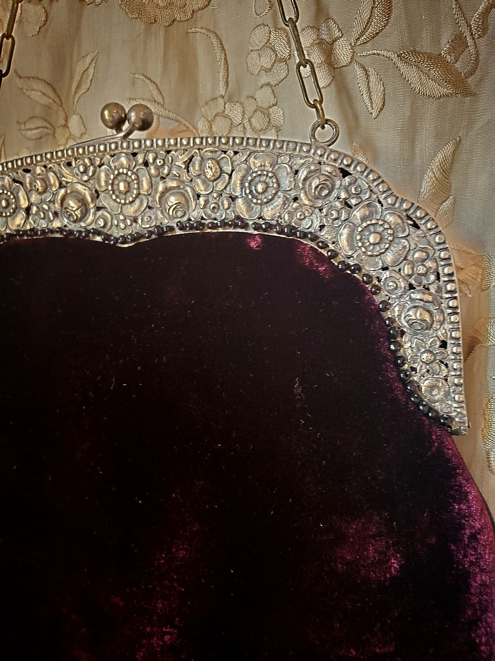 Thumbnail: Charlotte In the Blooms Purse