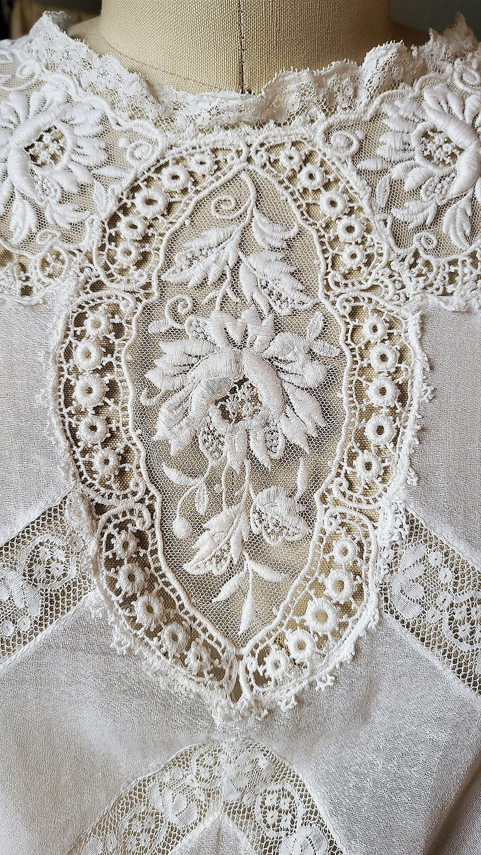 Thumbnail: White Gauze Embroidered Net Collar Dress