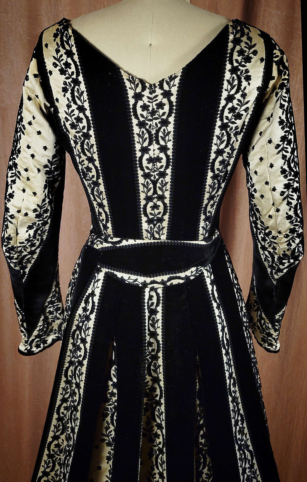 Thumbnail: Edwardian Black and White Cut Velvet Overdress 