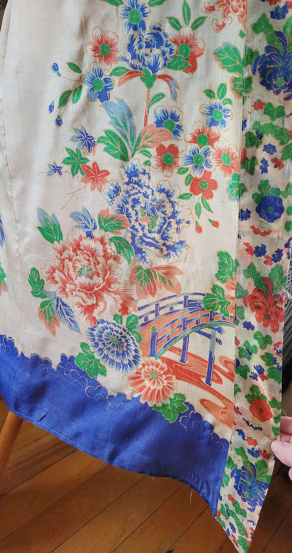 Thumbnail: 1920s Floral Print Pongee Silk Robe