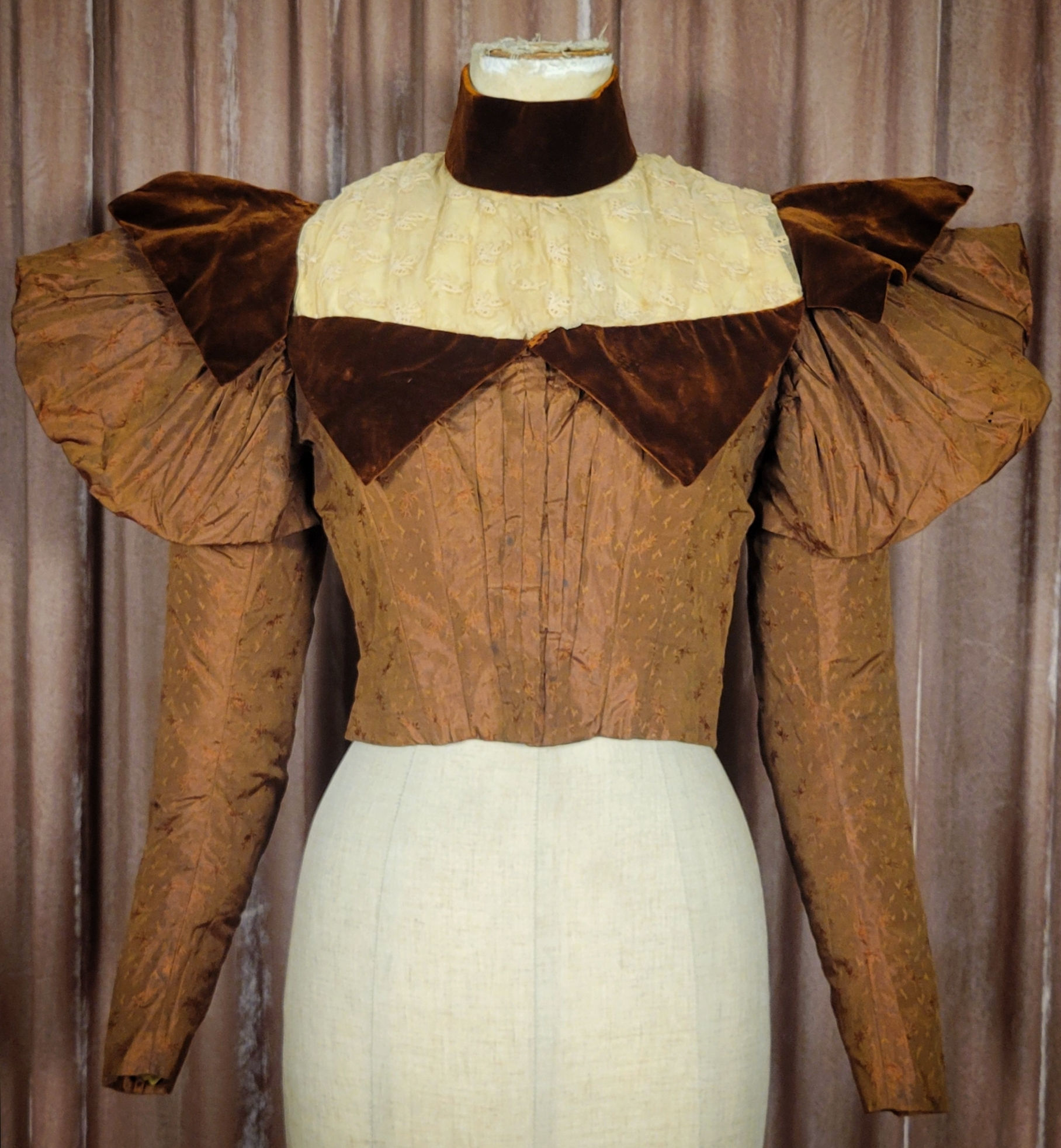 1890s Brown Silk Brocade Bodice