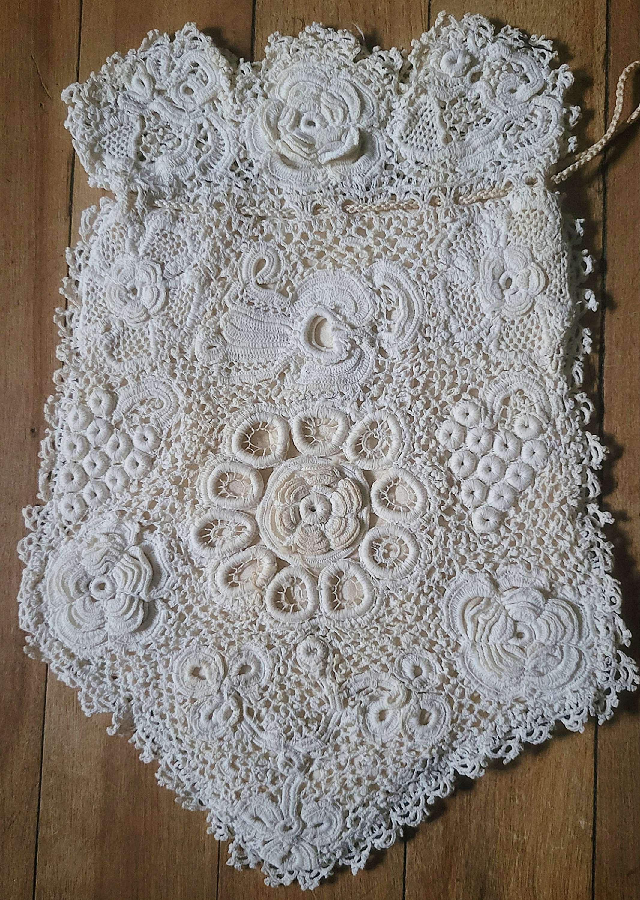 1900s Intricate Irish Lace Drawstring Purse