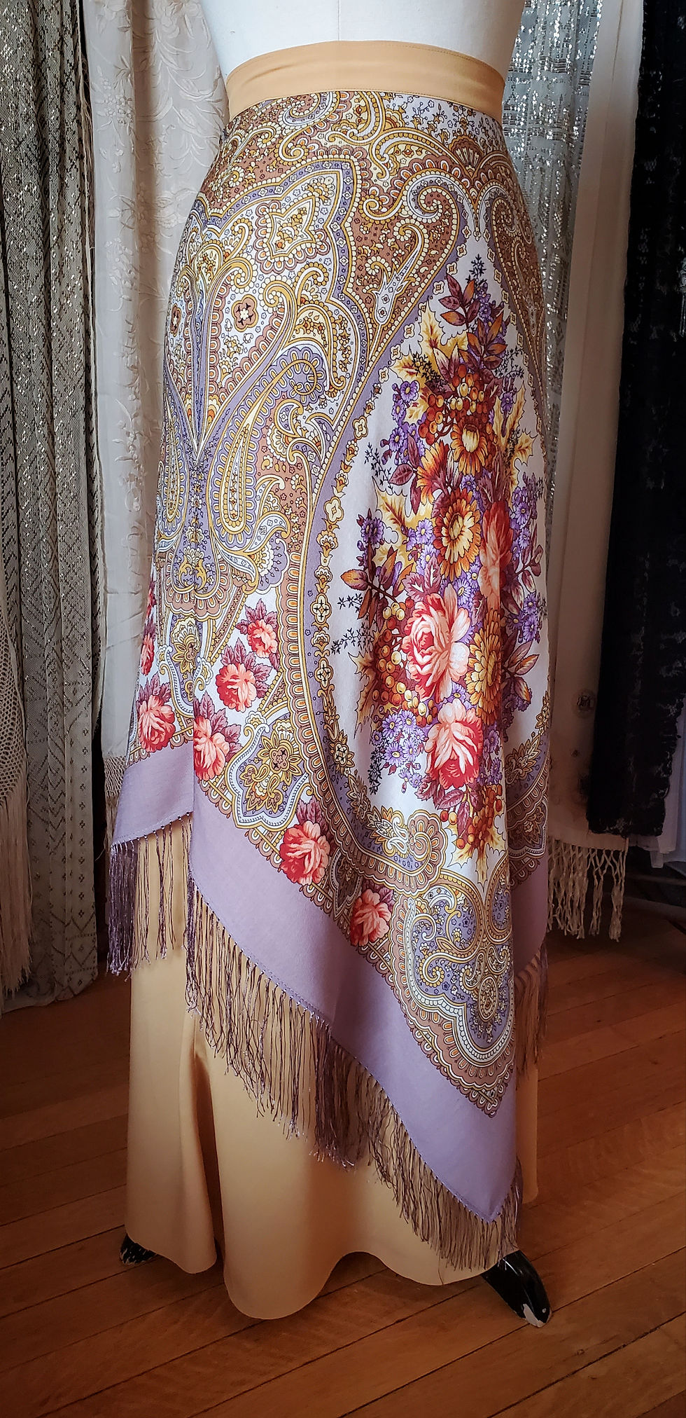 Thumbnail: Gold and Lilac Fringed Pavlovo Shawl Skirt