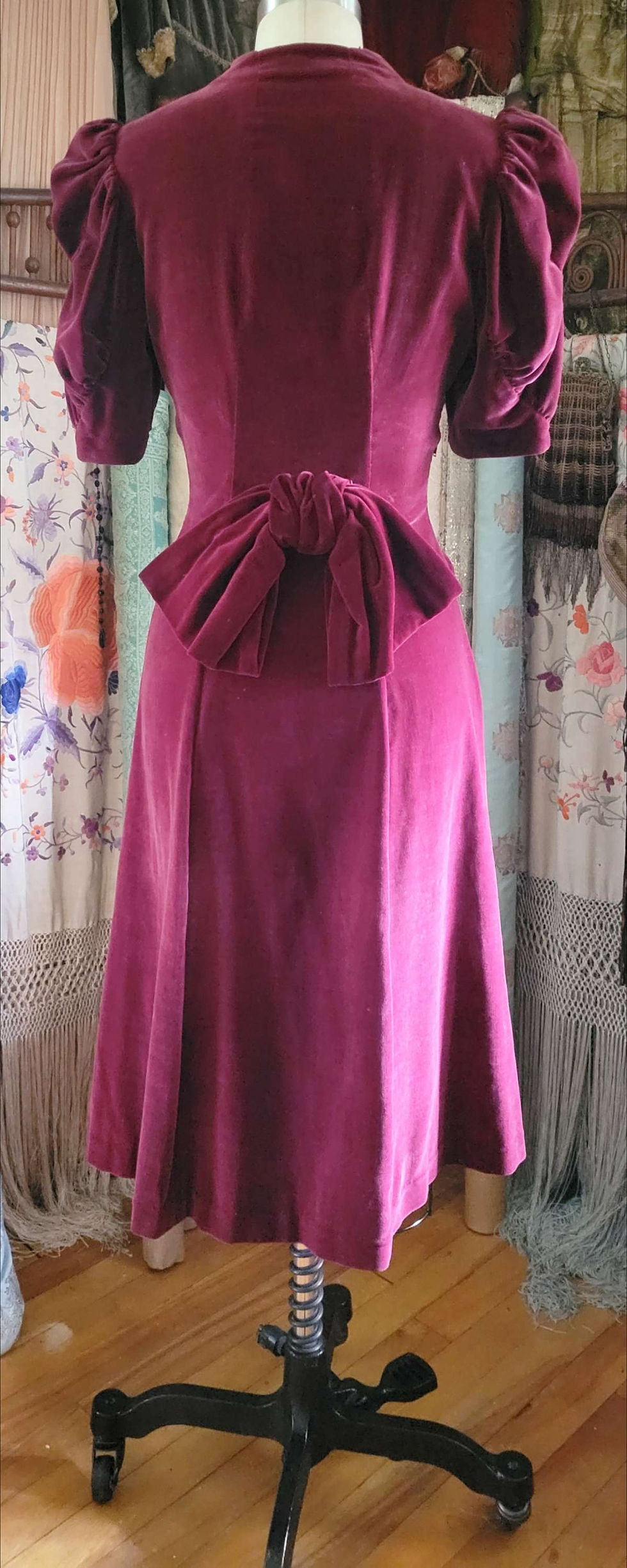 Thumbnail: 1930s Maroon Velveteen Dress