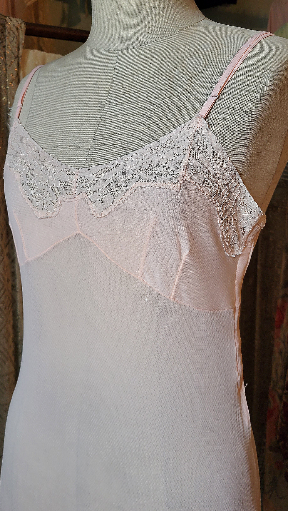 Thumbnail: 1920s Blush Pink Knit Step In 