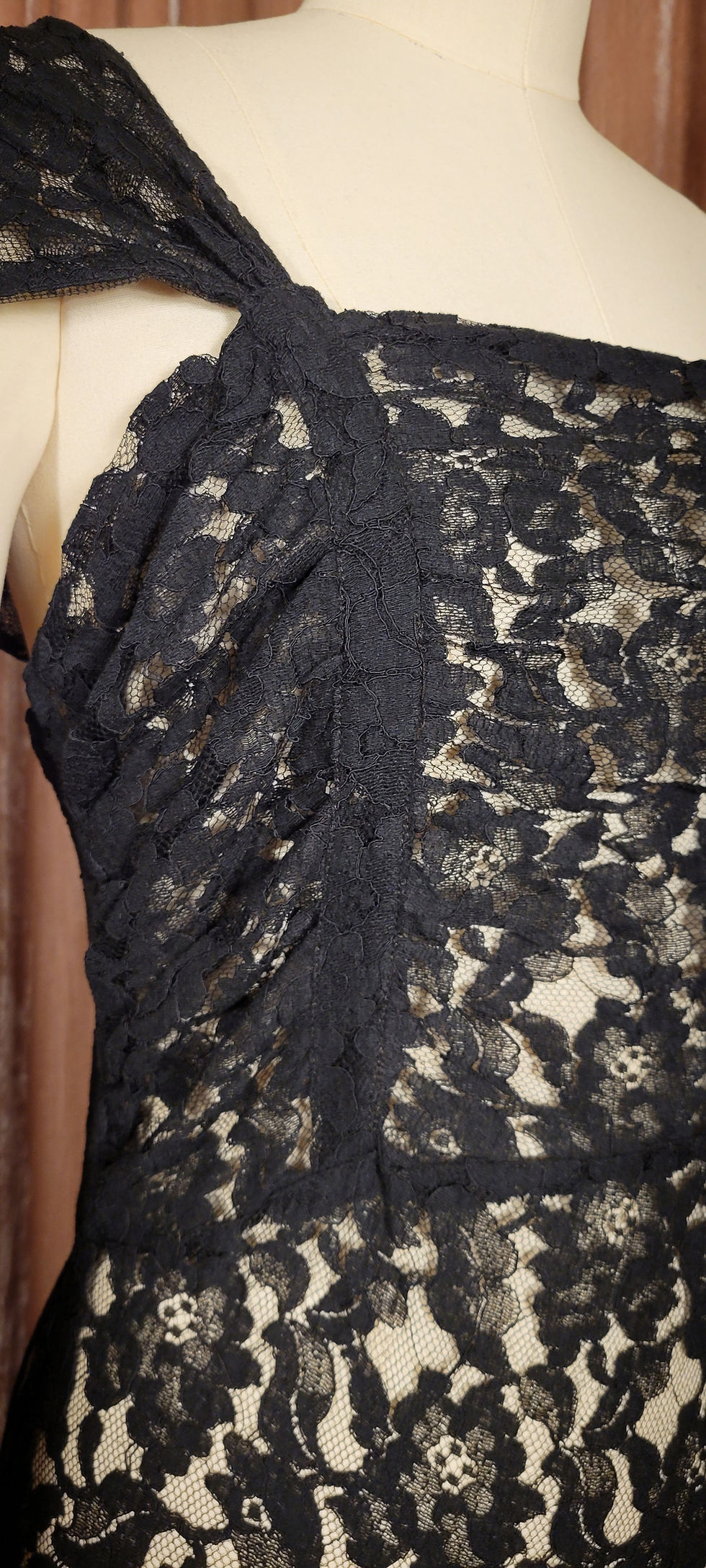 Thumbnail: 1930s Black Lace Gown