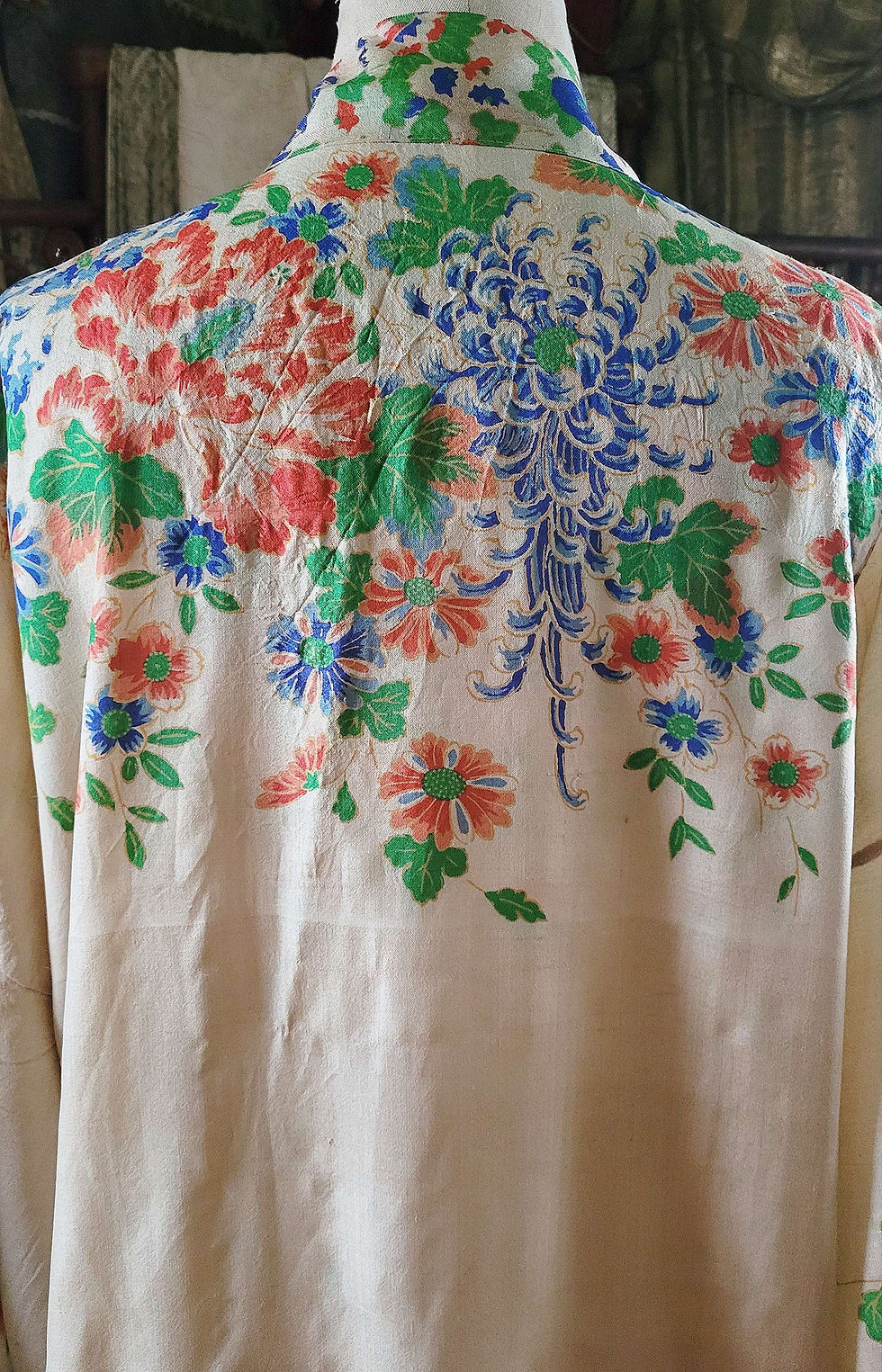 Thumbnail: 1920s Floral Print Pongee Silk Robe