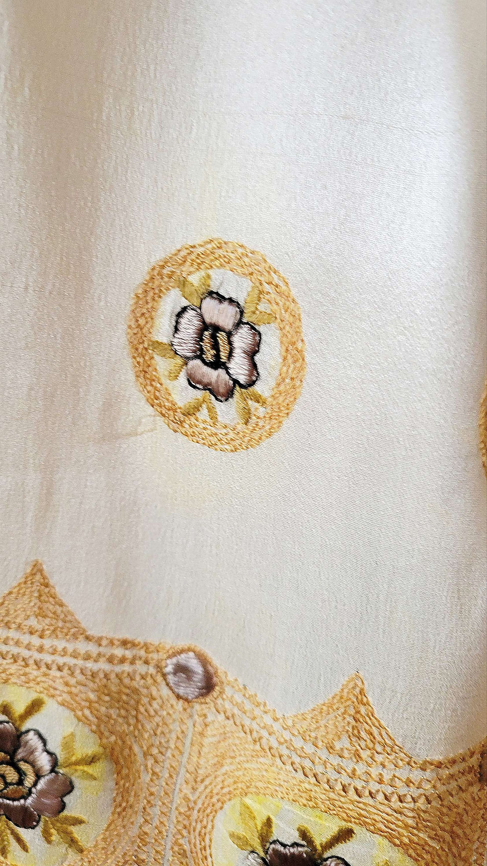 Thumbnail: 1920s Ivory Embroidered Silk Scarf